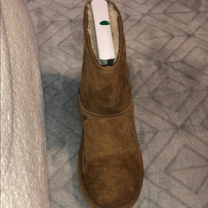 Ugg Australia